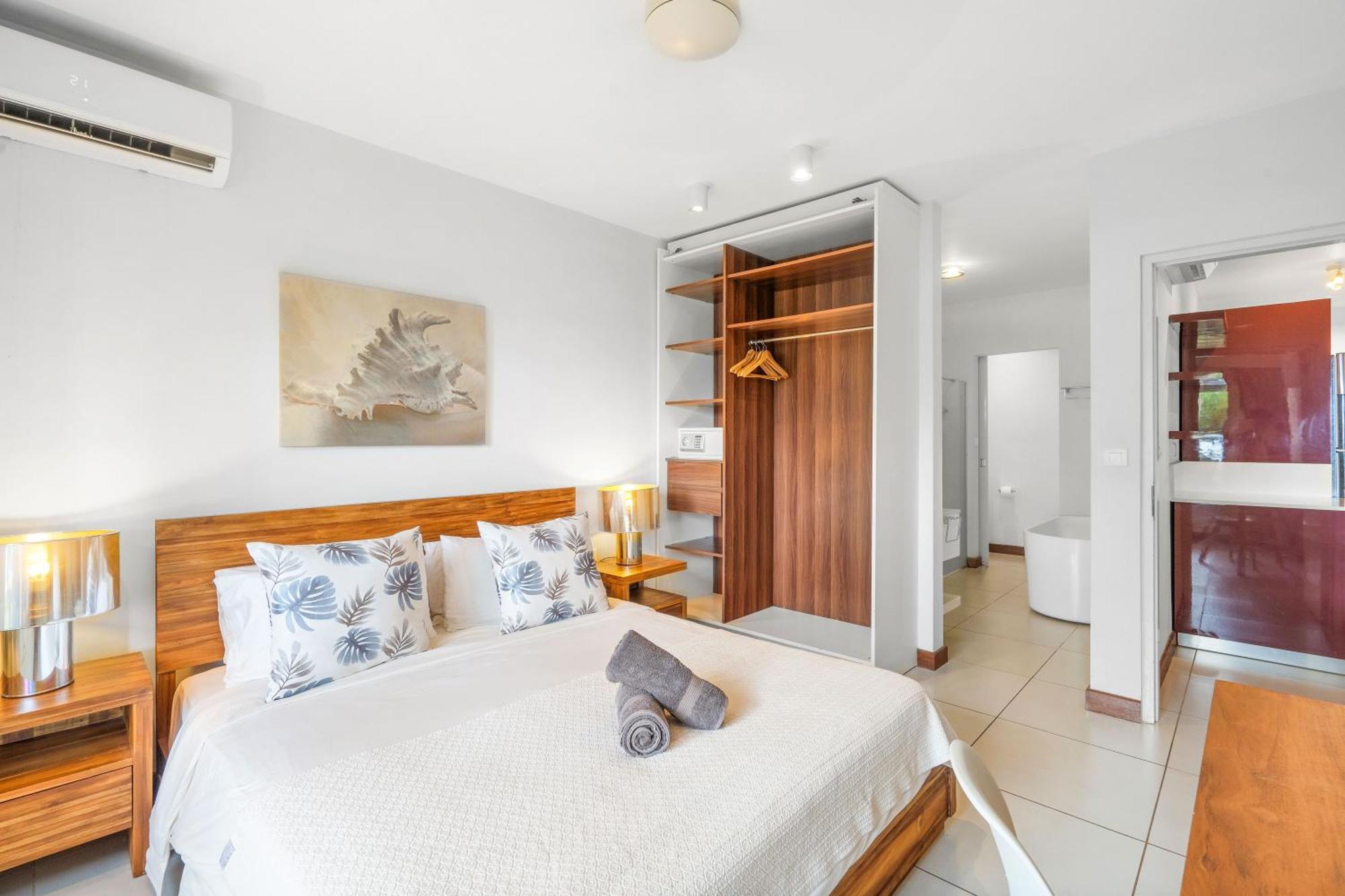 Kanope Bay - Holiday Beachfront Apartments Pointe aux Biches Esterno foto