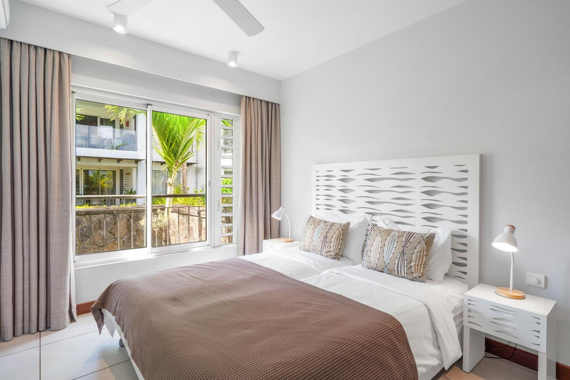 Kanope Bay - Holiday Beachfront Apartments Pointe aux Biches Esterno foto