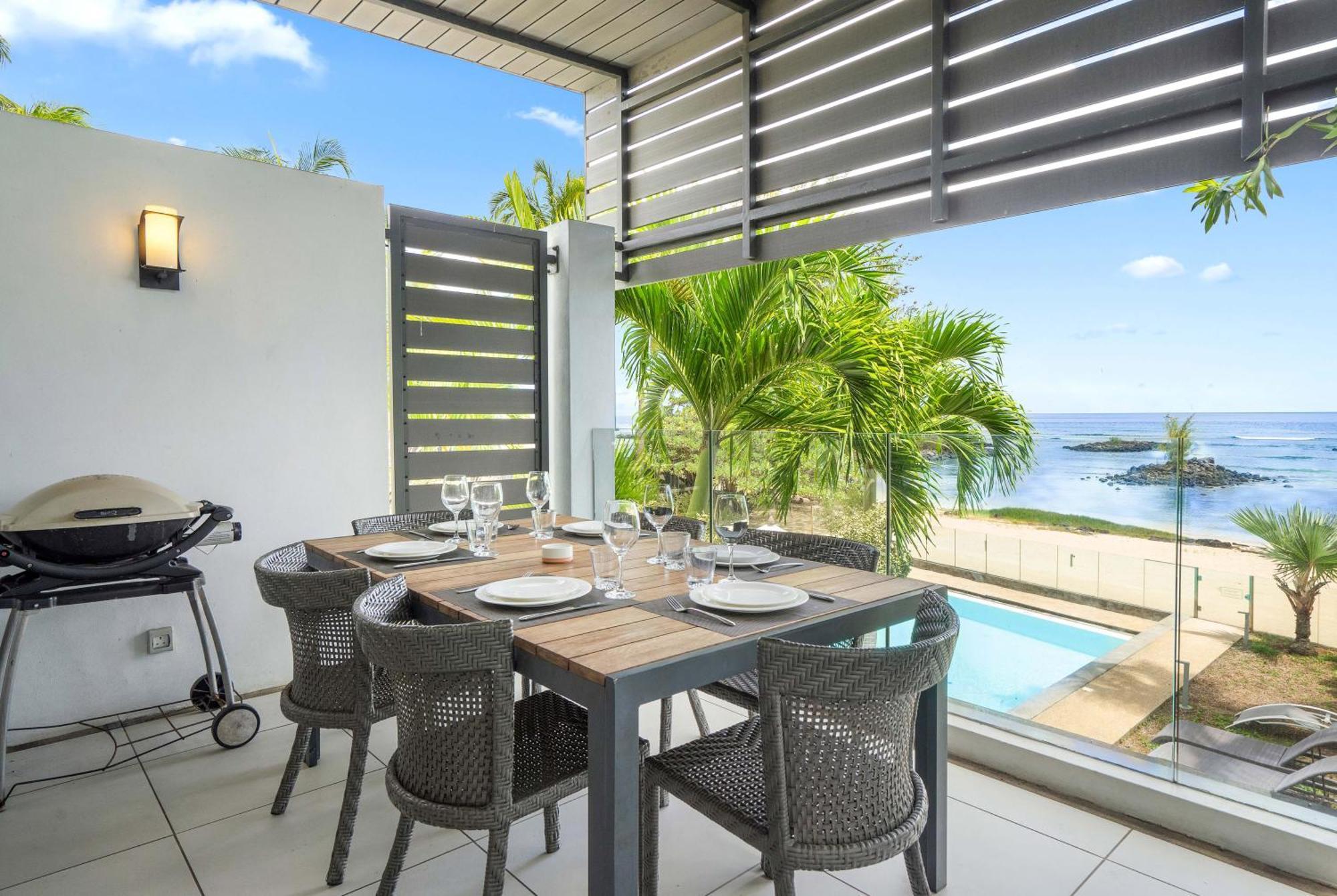Kanope Bay - Holiday Beachfront Apartments Pointe aux Biches Esterno foto
