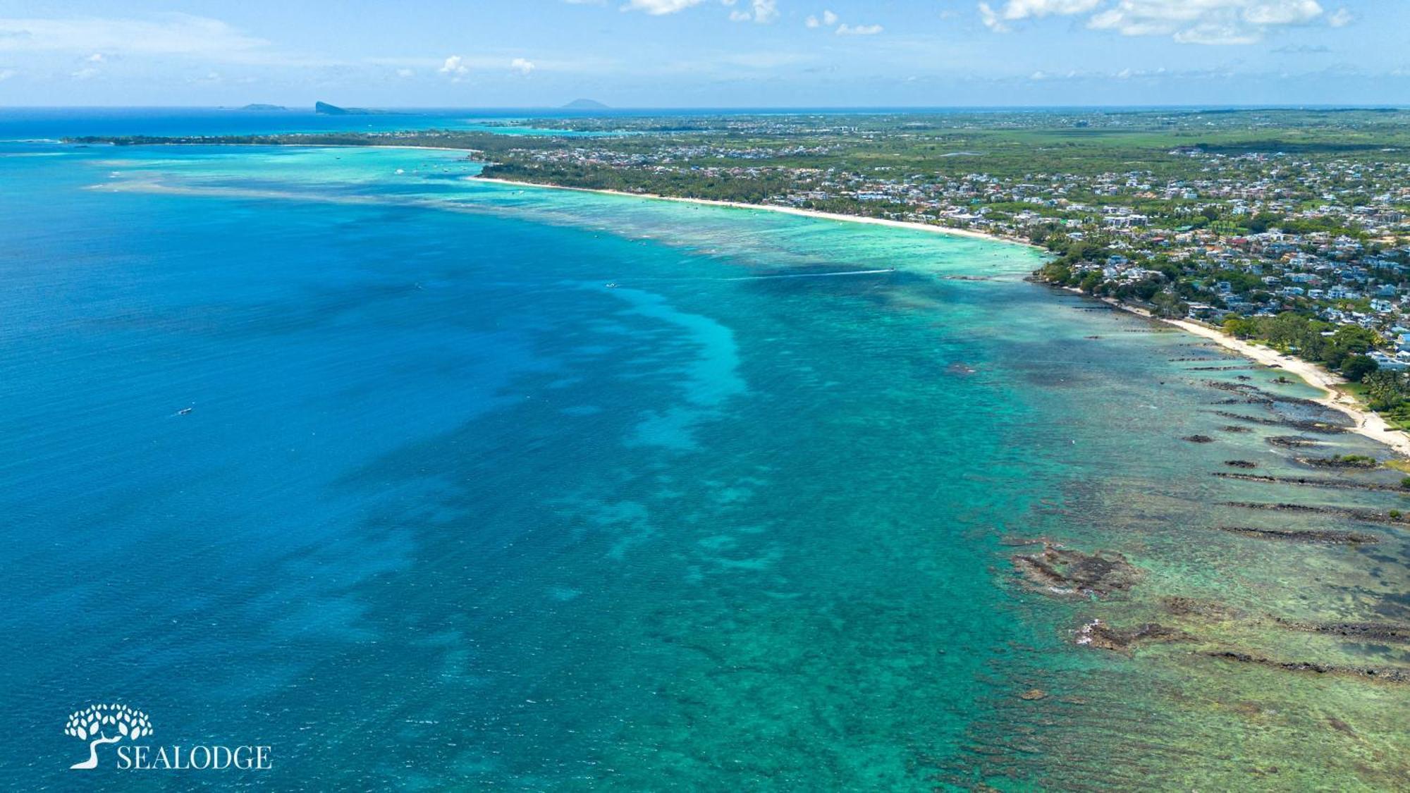 Kanope Bay - Holiday Beachfront Apartments Pointe aux Biches Esterno foto