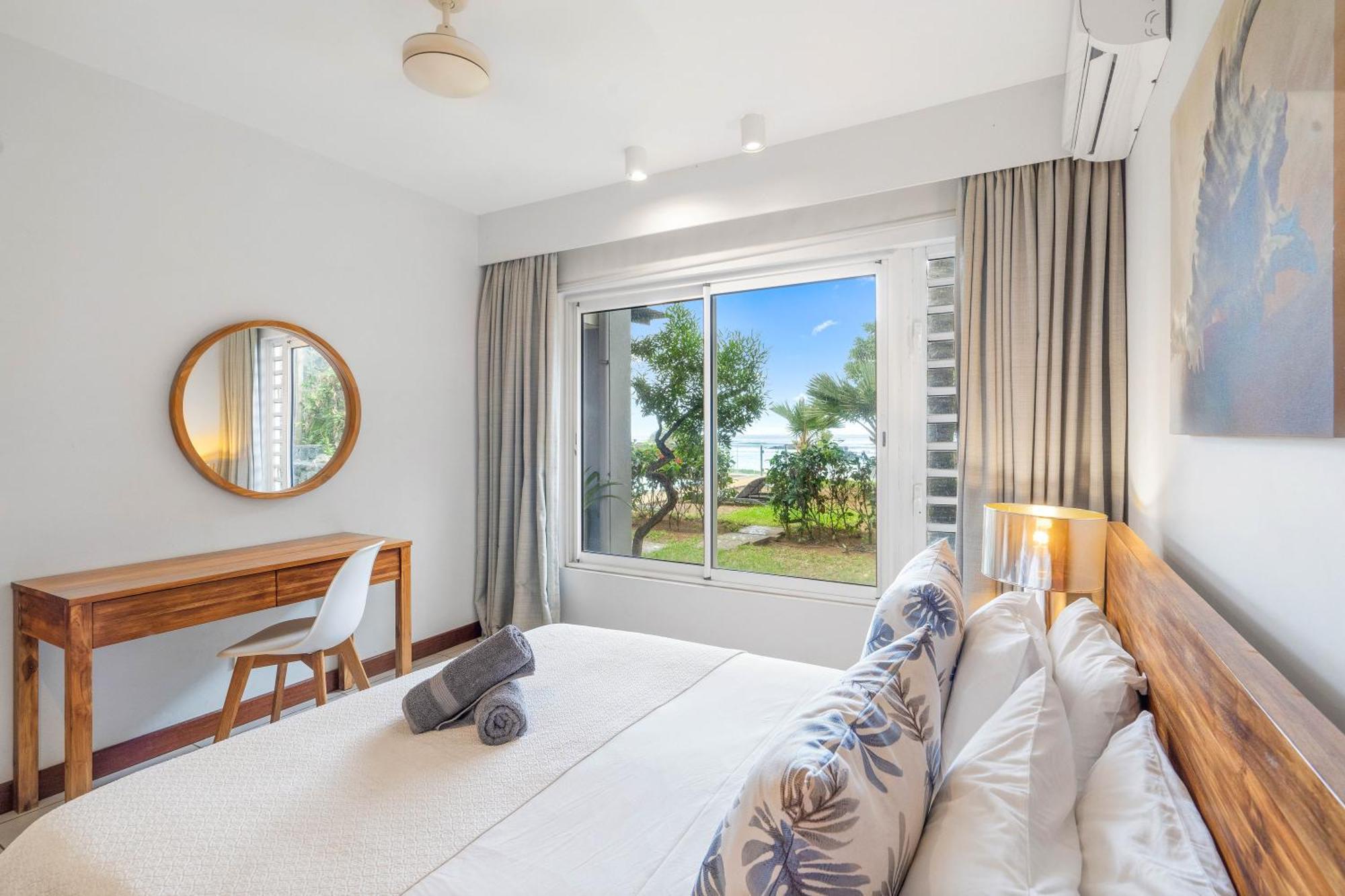 Kanope Bay - Holiday Beachfront Apartments Pointe aux Biches Esterno foto