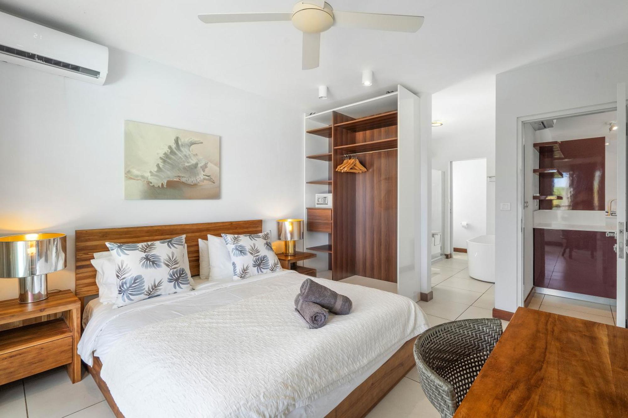 Kanope Bay - Holiday Beachfront Apartments Pointe aux Biches Esterno foto