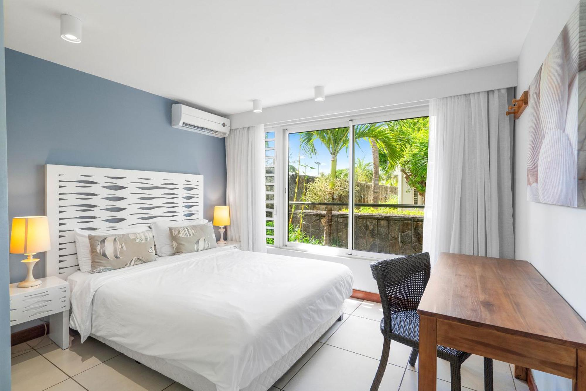 Kanope Bay - Holiday Beachfront Apartments Pointe aux Biches Esterno foto